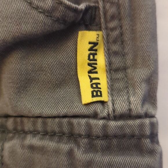 Batman boys gray cargo shorts‎ size 18 months - Picture 4 of 5